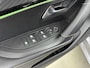Peugeot e-2008 SUV 136pk EV 50 kWh GT Pack | Accu 91% | Fase 3 | Panorama dak | Camera | Navigatie | Parkeersensoren | Carplay