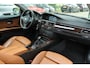 BMW 3-Serie COUPÉ 320I BUSINESS LINE M-SPORT | SCHUIFDAK | XENON | HARMAN/KARDON | KEY-LESS | LEDER | NAVI | TREKHAAK