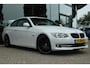 BMW 3-Serie COUPÉ 320I BUSINESS LINE M-SPORT | SCHUIFDAK | XENON | HARMAN/KARDON | KEY-LESS | LEDER | NAVI | TREKHAAK