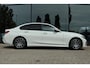 BMW 3-Serie 320I EXECUTIVE EDITION M-SPORT | CARPLAY | HUD | NAVI | CRUISE | LED | STOELVERW. | AMBIENT LIGHT