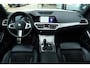 BMW 3-Serie 320I EXECUTIVE EDITION M-SPORT | CARPLAY | HUD | NAVI | CRUISE | LED | STOELVERW. | AMBIENT LIGHT