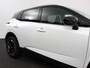 Nissan Qashqai 1.3 MHEV Automaat N-Connecta Navigatie Climate Control Sfeerverlichting Camera 360 Led Dab Verwarmde voorstoelen Adaptive Cruise Control Digitale Cockpit Lichtmetalen Velgen