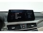 BMW X1 xDrive25e XLINE | Rijklaar! | SOH 90,1% | S/K-Dak | HUD | Leder | Cruise | Stoelverw. | Camera+PDC | Elek. Klep | Led | NAV+CarPlay | Climate |  LM V