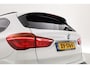 BMW X1 sDrive20i Orange Edition III | Rijklaar! | Orig. NL | HUD | Leder | Camera+PDC | Dig. Cockpit | Cruise | Stoelverw. | NAV | Climate | Elek. Klep | LED | 19'' V