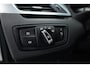 BMW X1 sDrive20i Orange Edition III | Rijklaar! | Orig. NL | HUD | Leder | Camera+PDC | Dig. Cockpit | Cruise | Stoelverw. | NAV | Climate | Elek. Klep | LED | 19'' V