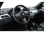 BMW X1 sDrive20i Orange Edition III | Rijklaar! | Orig. NL | HUD | Leder | Camera+PDC | Dig. Cockpit | Cruise | Stoelverw. | NAV | Climate | Elek. Klep | LED | 19'' V
