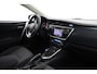 Toyota Auris 1.8 Hybrid Dynamic | Trekhaak | Navigatie | Keyless | Cruise Control | Clima | Camera | 17 inch | Bluetooth