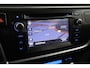 Toyota Auris 1.8 Hybrid Dynamic | Trekhaak | Navigatie | Keyless | Cruise Control | Clima | Camera | 17 inch | Bluetooth