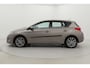 Toyota Auris 1.8 Hybrid Dynamic | Trekhaak | Navigatie | Keyless | Cruise Control | Clima | Camera | 17 inch | Bluetooth