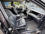 Toyota RAV4 2.5 HYBRID AWD EXECUTIVE BUSINESS NL-AUTO DEALER-OND ALARM LEDER EL-MEMORYSTOEL STOELVERW EL-ACHTERKLEP ALL SEASON AFN-TREKHAAK 1650-KG TREKGEW LED