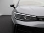 Volkswagen Passat Variant 1.5 eHybrid 272 Pk Automaat R-Line Business | Black Style | Head Up | Matrix LED | Panoramadak | 360° Camera | Massage | Trekhaak | 18 Inch | 42.295 Km !!