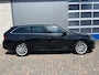 Skoda Octavia Combi 1.4 TSI iV PHEV Style / AUTOMAAT/ PANO/ LEER/ DCC/ CAMERA/ STUUR+STOELVERWARM & KOEL./ MEMORY SEAT/ MASSAGE/ DODEHOEK/ ACC/ SMARTLINK/ HEAD-UP/ ELEK.ACHTERKLEP/ DAB/ NAVI/ CLIMA/ LED/ 18'' LMV