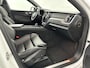 Volvo XC60 T8 390PK Recharge R-Design| Pano| 360Camera| Trekhaak| H&K Sound