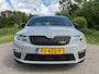 Skoda Octavia Combi 2.0 TSI RS 230 / Panoramadak / RS Schaalstoelen / Apple CarPlay-Android Auto / Stoelverwarming / Navi / Cruise
