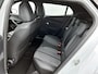 Peugeot e-2008 EV 156pk Allure Avantage 54 kWh Automaat | 360 Camera | Adaptieve Cruise Control | Navigatie | Climate Control | Dodehoekdetectie | 17"LMV |