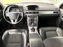 Volvo V70 2.0 T4 Classic Edition Automaat | Rijklaar incl garantie | Achterspoiler Standkachel Trekhaak Xenon