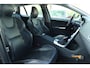 Volvo V60 2.0 D3 SUMMUM BUSINESS AUT. | LEDER | NAVI | STANDKACHEL | CRUISE | CLIMATE