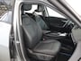 Kia EV6 Plus 77.4 kWh | Trekhaak | Lederen Interieur | Apple CarPlay/Android Auto | Stoel/Stuur verwarming | Camera | Stoelkoeling | Interieurverlichting | Adaptieve Cruise Control | Ele. kofferdeksel |