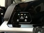 Volkswagen Golf 1.0 eTSI DSG Life Business Alcantara Stoelverwarming Sfeerverlichting DAB+
