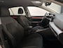 Volkswagen Golf 1.0 eTSI DSG Life Business Alcantara Stoelverwarming Sfeerverlichting DAB+