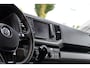 Volkswagen Crafter 35 2.0 TDI L3H2 Black Edition Camera, Cruise, Carplay, LED, Stoelverwarming, 177pk, Automaat, Clima, Trekhaak, Voorruit verwarming, Uniek!