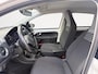 Volkswagen Up! 1.0 R-Line 1e Eigenaar | Dealer onderhouden | Stoelverwarming | Bluetooth | Elektr. Verstelbare spiegels | 12 maanden garantie! |