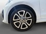 Volkswagen Up! 1.0 R-Line 1e Eigenaar | Dealer onderhouden | Stoelverwarming | Bluetooth | Elektr. Verstelbare spiegels | 12 maanden garantie! |