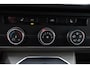 Volkswagen Transporter 2.0 TDI L2H1 30 Bulli Virtual, Adaptieve Cruise, Camera, Carplay, LED, Stoelverwarming, Standkachel, 150pk, Automaat, Trekhaak, Uniek!