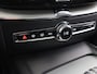 Volvo XC60 2.0 T6 Plug-in hybrid AWD R-Design | Panoramadak | Contour stoelen | HUD | Lederen Interieur | Ele. verstelbare stoelen + Geheugen | Navigatie | Stoelverwarming | 360 Camera | DAB | Apple CarPlay/Android Auto | LED | Adaptieve Cruise Control |