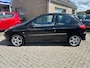 Peugeot 206 1.6 XS 5drs | nieuwe apk keuring | rijd en schakelt goed ! gewoon goedkoop !