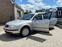 Volkswagen Passat Variant 1.8-5V Trendline | lange apk | trekhaak | airco | cruise !!