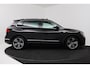 Volkswagen Tiguan 1.4 TSI Highline Business R (PANORAMADAK, TREKHAAK, DIGITALE COCKPIT, STOELVERWARMING, CRUISE ADAPTIEF)