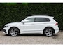 Volkswagen Tiguan 1.5 TSI R-Line Business+ / 1e eig. / pano-dak / zwart leer / adaptieve cruise control / R-line / trekhaak