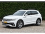 Volkswagen Tiguan 1.5 TSI R-Line Business+ / 1e eig. / pano-dak / zwart leer / adaptieve cruise control / R-line / trekhaak