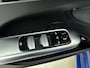 Mercedes-Benz C-klasse Estate 300 e AMG line | Night Pakket | Panoramadak | Alarm Klasse 3 | Distronic | Apple CarPlay | Sfeerverlichting | Memory voorstoelen. Inclusief 24 maanden MB Certified garantie voor Europa.