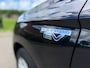 Mitsubishi Outlander 2.0 PHEV Instyle Automaat | SOH 99,4% | Schuif-/Kanteldak | Leder | Camera | Navi | Clima | Trekhaak | PDC |