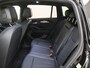 Volkswagen Tiguan 1.5 eHybrid R-Line Edition | SoH 100% | Panoramadak | Lederen bekleding ‘Varenna’ | Trekhaak | Head-up display | 360 camera | Adaptieve demping | Black style |