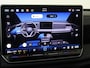 Volkswagen Tiguan 1.5 eHybrid R-Line Edition | SoH 100% | Panoramadak | Lederen bekleding ‘Varenna’ | Trekhaak | Head-up display | 360 camera | Adaptieve demping | Black style |