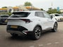 Kia Sportage 1.6 T-GDi Plug-in Hybrid AWD DynamicPlusLine PANORAMADAK | CAMERA | ELEKTRISCH VERSTELBARE STOELEN | STOELVERWARMING | STUURVERWARMING | NAVIGATIE | ALCANTARA INTERIEUR | LED | DODEHOEK DETECTIE | APPLE CARPLAY / ANDROID AUTO | ADAPTIEVE CRUISECONTROL | AFNEEMBARE TREKHAAK |
