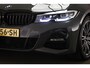 BMW 3-Serie Touring 330i M-Sport High Executive | PANORAMADAK | HEAD UP | TREKHAAK | 18"