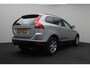 Volvo XC60 2.0T Kinetic 2011 NAP | 1e eigenaar | Navigatie | Cruise control | Climate control | Bluetooth | Lederen bekleding | Parkeersensoren | Lichtmetaal | 2 sleutels | Youngtimer
