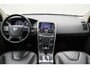 Volvo XC60 2.0T Kinetic 2011 NAP | 1e eigenaar | Navigatie | Cruise control | Climate control | Bluetooth | Lederen bekleding | Parkeersensoren | Lichtmetaal | 2 sleutels | Youngtimer