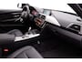 BMW 3-Serie Touring 318iA LUXURY Edition PANO | FULL LED | LEDER | ELEK TREKHAAK | NAVI | STOELVERW | PDC V+A | LMV