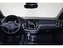 Volvo S60 Recharge T6 AWD Plus Dark - Intellisafe Assist & Surround - Panorama/Schuifdak - Harman Kardon Audio - Elektr. bedienb. voorstellen met geheugen - Verwarmbare voorstoelen, stuurwiel en achterbank - Parkeercamera achter - Parkeersensoren voor & achter - 19 inch wielen