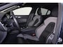 Volvo S60 Recharge T6 AWD Plus Dark - Intellisafe Assist & Surround - Panorama/Schuifdak - Harman Kardon Audio - Elektr. bedienb. voorstellen met geheugen - Verwarmbare voorstoelen, stuurwiel en achterbank - Parkeercamera achter - Parkeersensoren voor & achter - 19 inch wielen