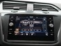 Volkswagen Tiguan 1.4 TSI eHybrid Life Automaat - PDC - Apple Carplay/Android auto - LED - Climatronic