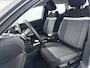 Citroën E-C4X Ë-C4 X EV Feel 50kWh 136pk | Accu 98% | Navigatie via Apple Carplay / Android Auto | Climate Control | Cruise Control | Parkeersensoren | Armsteun | Led koplampen | Adaptief demping systeem | Bluetooth | DAB+ radio | Volledig digitaal instrumentenpaneel | 18" lichtmetalen velgen |