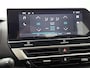 Citroën E-C4X Ë-C4 X EV Feel 50kWh 136pk | Accu 98% | Navigatie via Apple Carplay / Android Auto | Climate Control | Cruise Control | Parkeersensoren | Armsteun | Led koplampen | Adaptief demping systeem | Bluetooth | DAB+ radio | Volledig digitaal instrumentenpaneel | 18" lichtmetalen velgen |