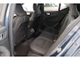 Volvo XC40 B4 200PK Black Edition Plus | Achterbank verwarmd | Afwijkende dakkleur | Apple Carplay/Android Auto|telefoonintegratie premium