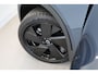 Volvo XC40 B4 200PK Black Edition Plus | Achterbank verwarmd | Afwijkende dakkleur | Apple Carplay/Android Auto|telefoonintegratie premium